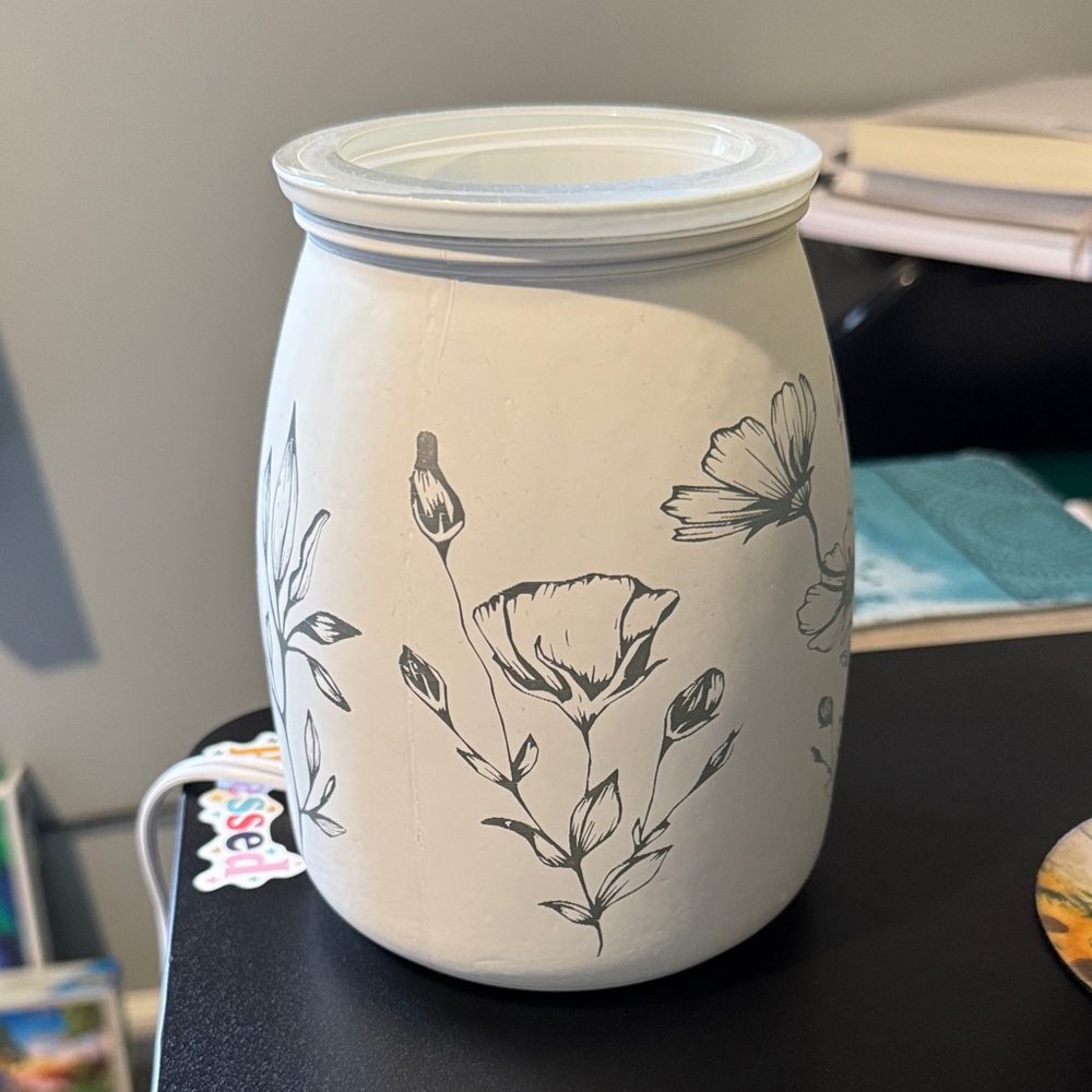 Scentsy Wax Warmer – Never Used